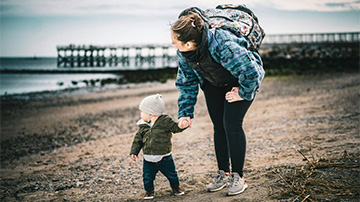 Can a mother stop the father
                       seeing the child in the UK?