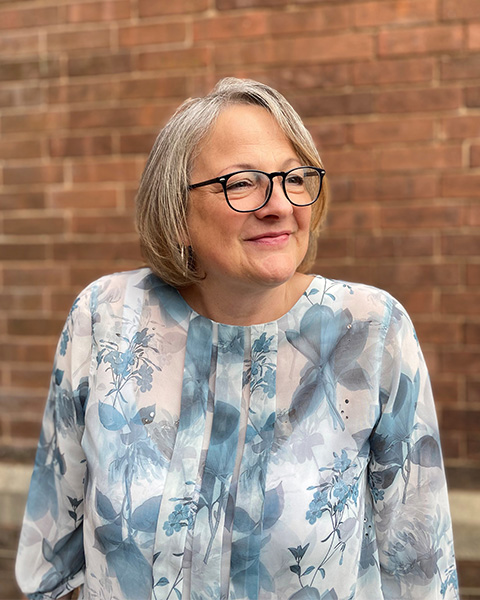 Julie Clarke mediation assistant